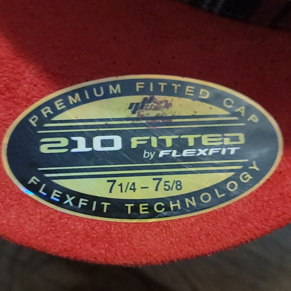 FLEXFIT CAP - Picture 2 of 6